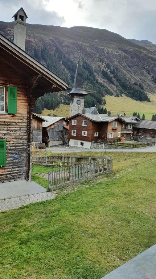 Yeti Lodge Sedrun Buitenkant foto