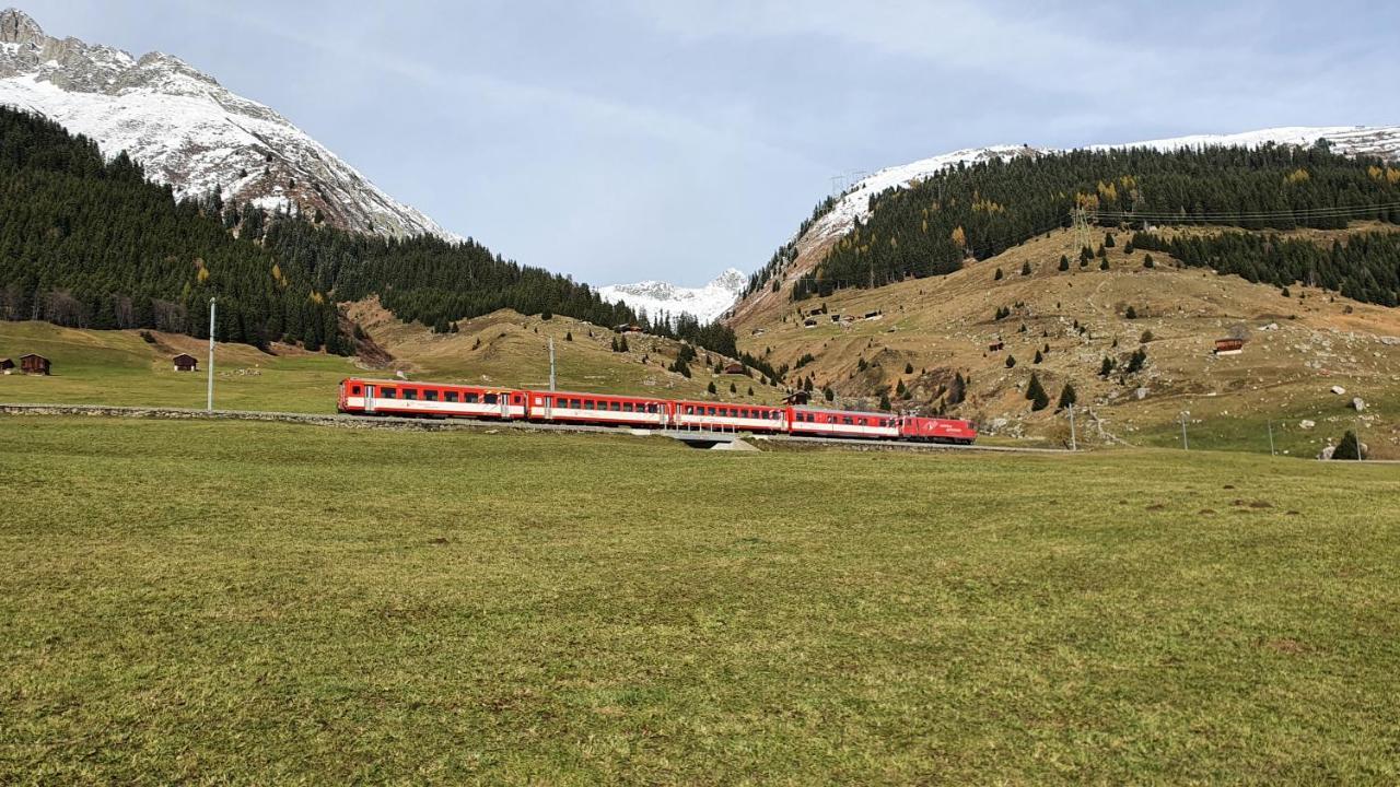 Yeti Lodge Sedrun Buitenkant foto